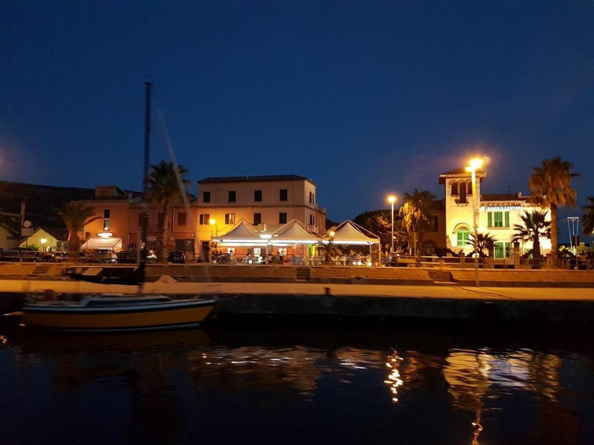 B&B Del Porto Bosa Marina Exterior photo